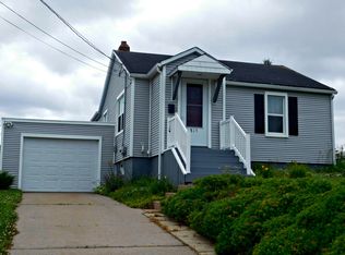 815 E Margaret St, Iron Mountain, MI 49801
