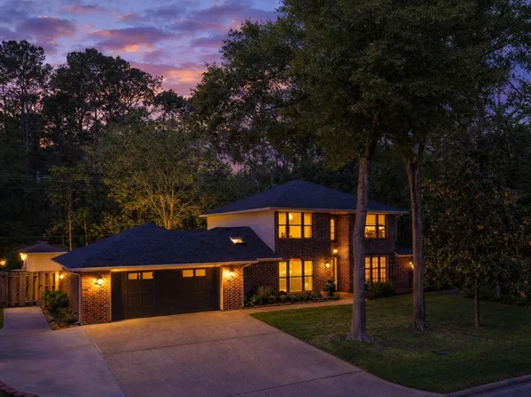 1415 River Oaks Dr, Huntsville, TX 77340