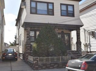 13 Story Ct, Bayonne, NJ 07002