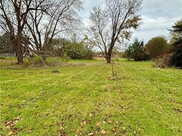 1048 Hamlin Center Rd, Hamlin, NY 14464