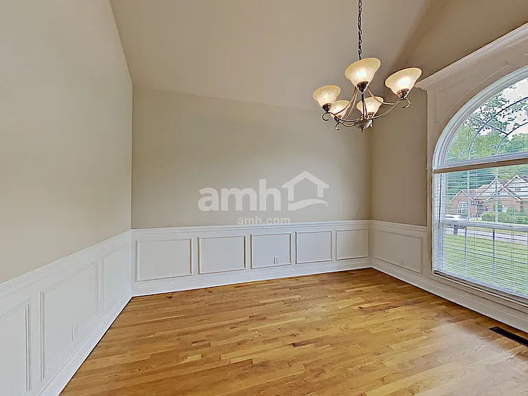 1536 Jeter Way — Photo 6