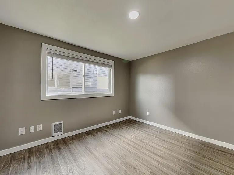1105 S Woodlawn St #1 — Photo 1