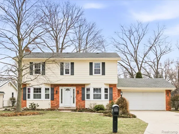 2308 Brandywine Ln, Port Huron, MI 48060