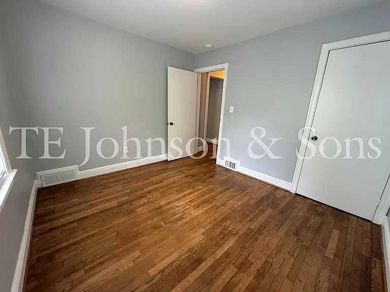 212 Carolina Cir — Photo 22