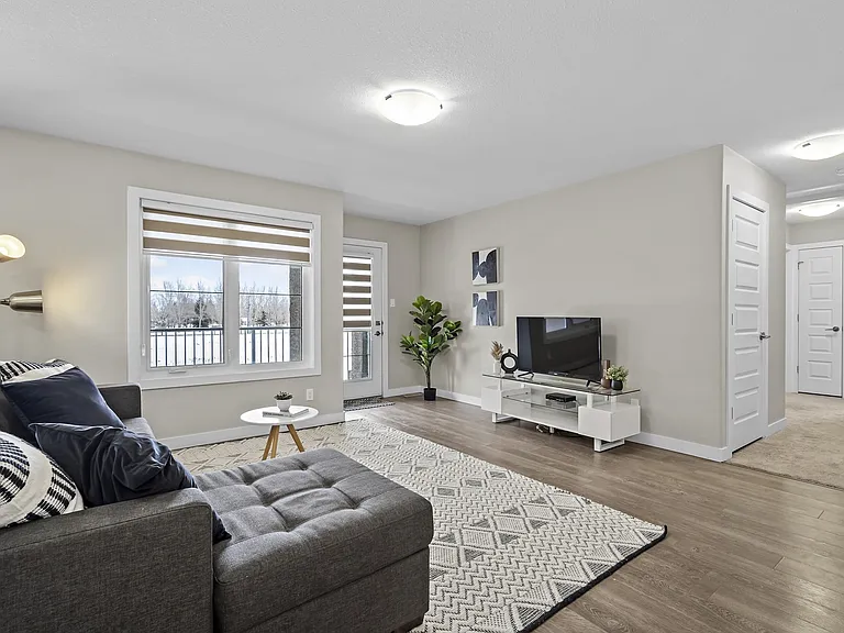 819 Chester Rd — Photo 16