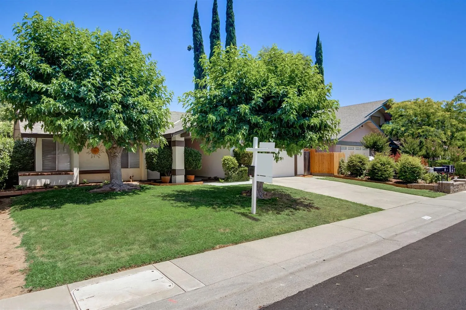 2219 River Trails Cir photo 1
