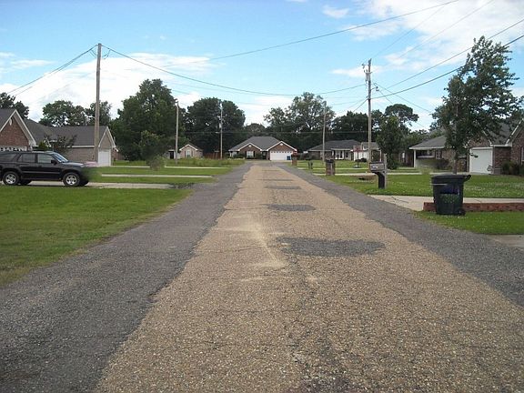 4th image of 108 Arapaho Dr
