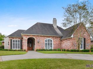 8323 Hickorylake Dr, Baton Rouge, LA 70810