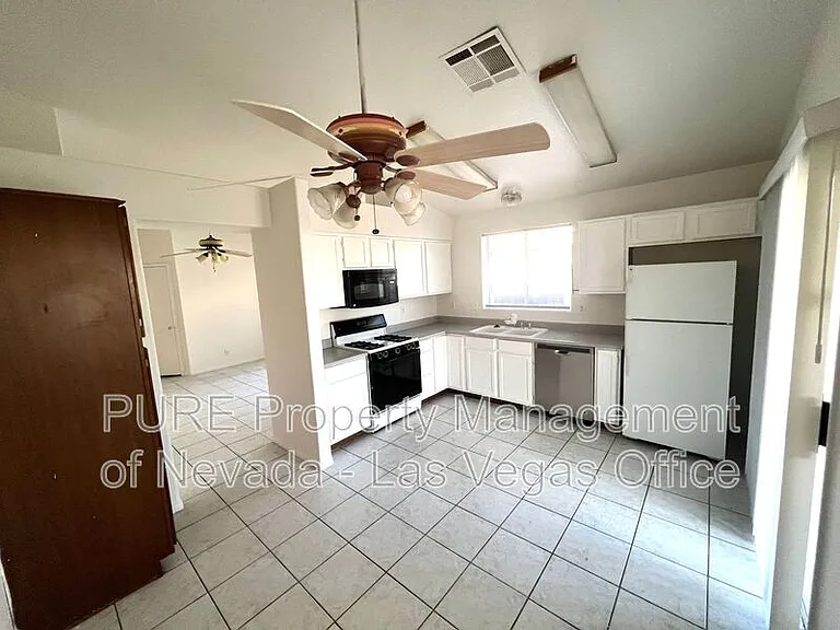 5716 Grand Entries Dr — Photo 22