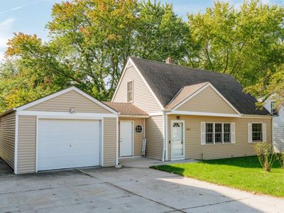 12207 West Bluemound ROAD, Wauwatosa, WI, 53226
