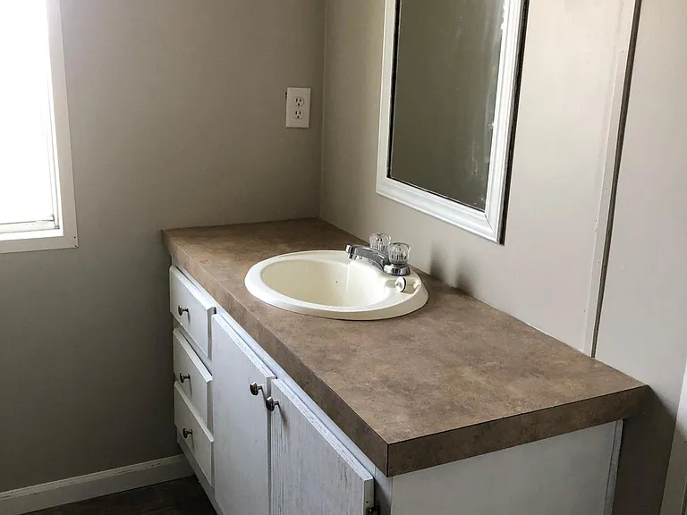408 Samantha St — Photo 26