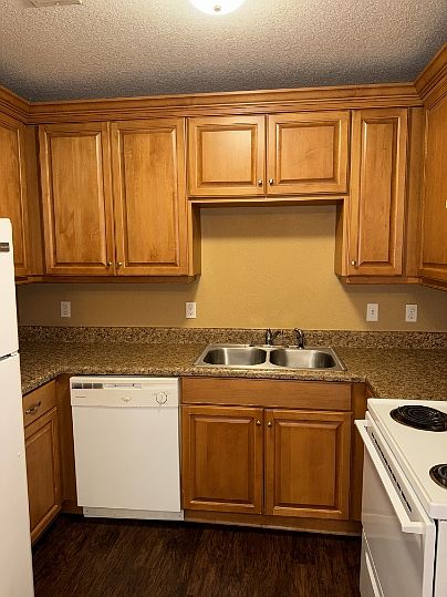 1st image of 7071 Lake Joanne Dr #3
