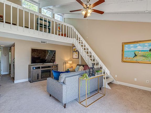 3rd image of 201 Fairway Dr #201