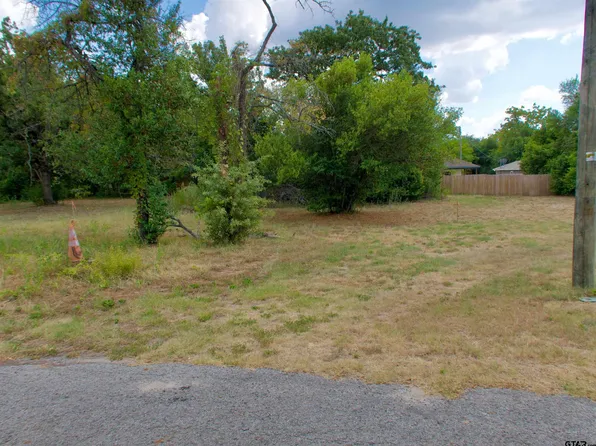 3104 Carden Ln, Tyler, TX 75701
