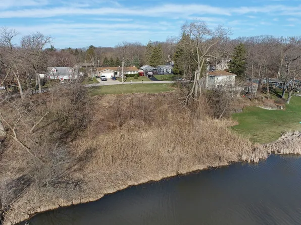 38415 N Primrose Path, Spring Grove, IL 60081