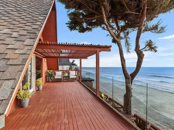 1366 Neptune Ave, Encinitas, CA 92024