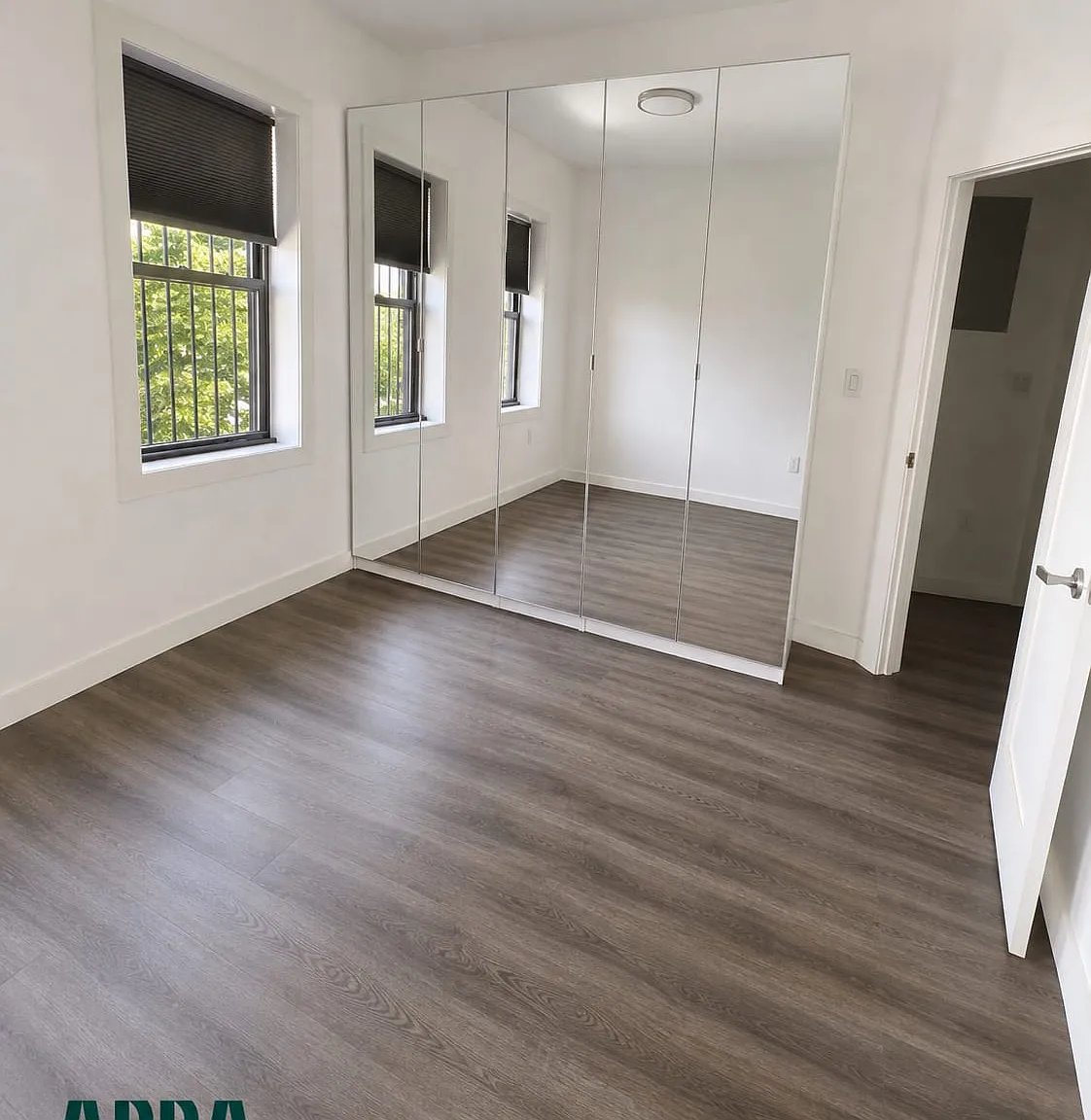 1013 Avenue K — Photo 3
