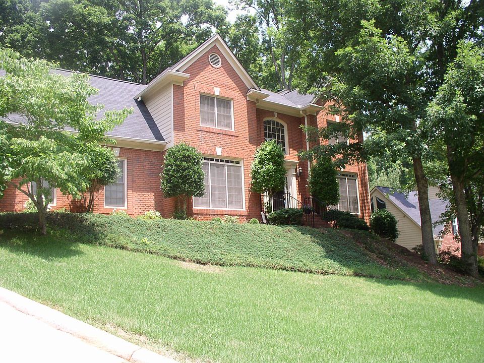 2605 Ashbourne Drive