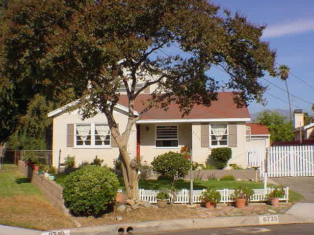 1st image of 8725 Faircrest Dr