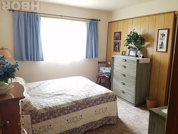 4th image of 2623 Goldenrod Ln