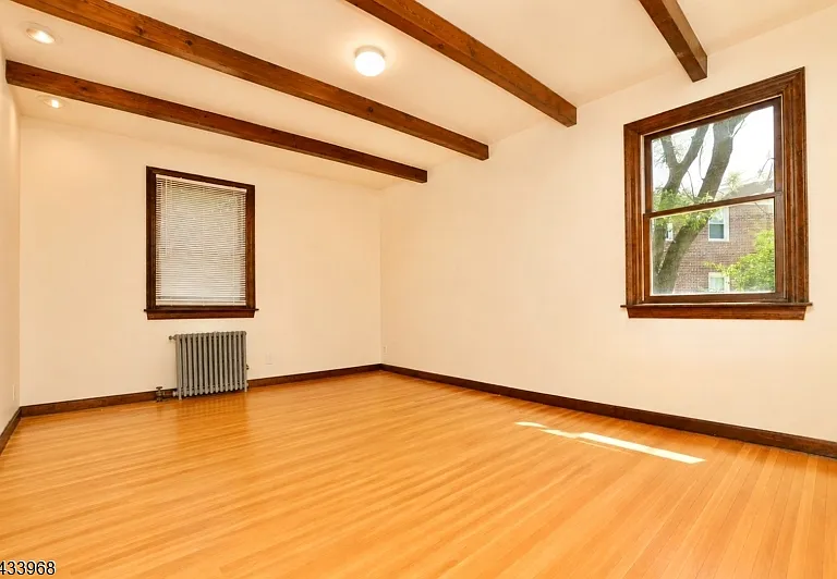 15 N Carpenter Ter #1R — Photo 7