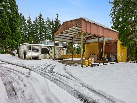 3rd image of 200 SE Picadilly Dr