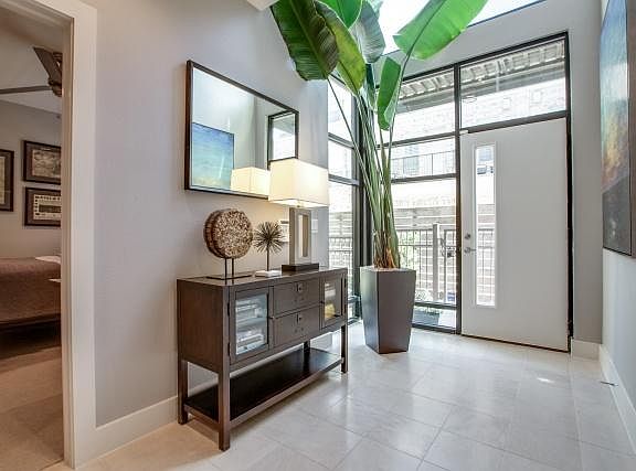 4th image of 4140 Newton Ave APT 19