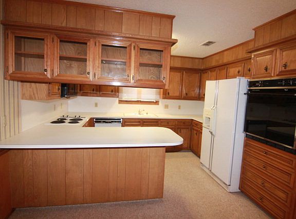 5th image of 5732 64th St
