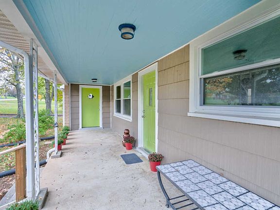 4th image of 4031 Marydale Dr