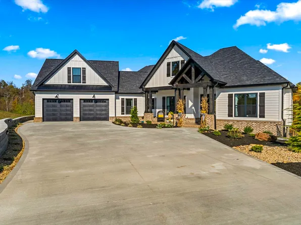 1878 Ferry Hill Rd, Dandridge, TN 37725