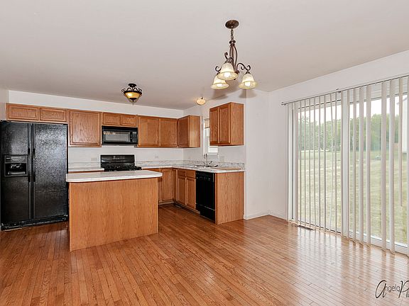 2nd image of 2014 Sunnyside Dr