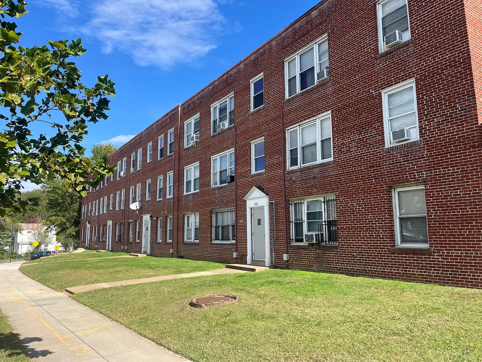 1101 - 1113 19th St NE — Photo 1