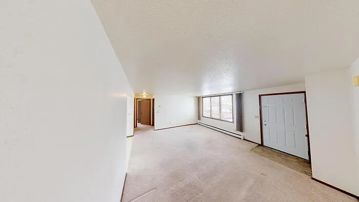 2 bed, 1.0 bath, $1,025 — Photo 4