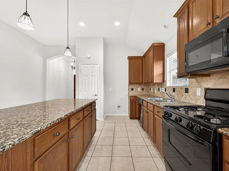 6030 Wildbriar Ln — Photo 22