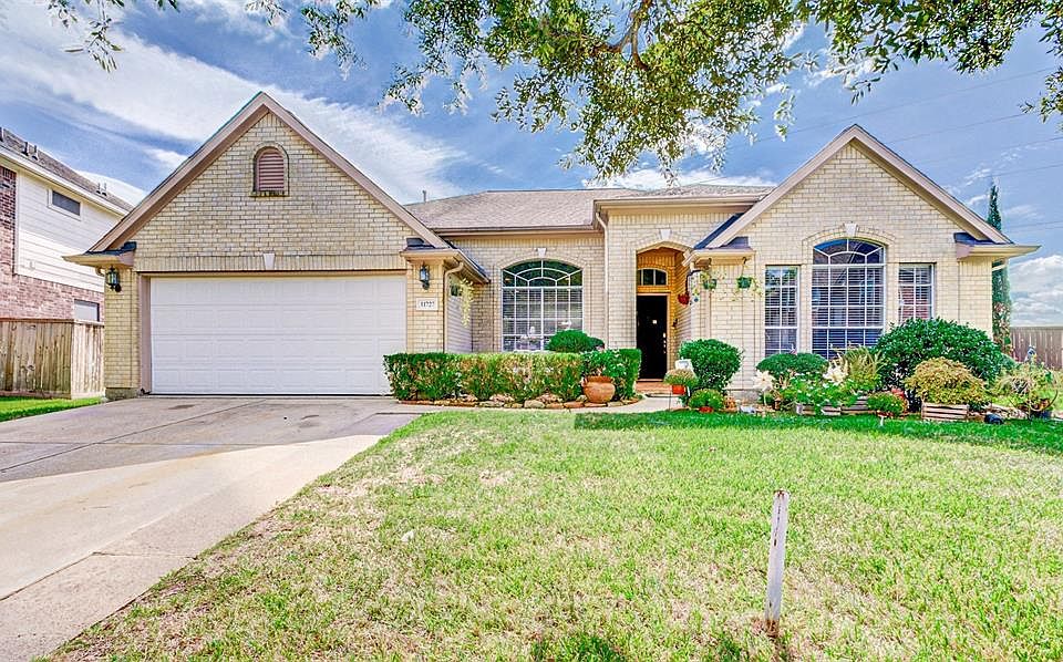 1st image of 11727 Canyon Breeze Dr