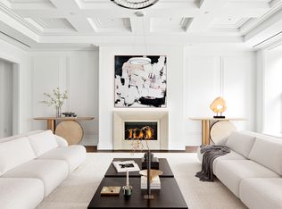 39 E 72nd St, New York, NY 10021