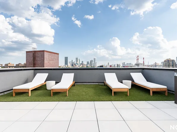 31-61 Vernon Boulevard image 74 of 75