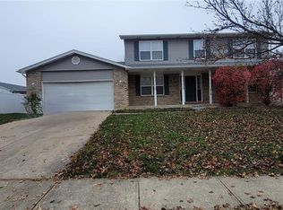 915 Hunter Chaise Dr, Wentzville, MO