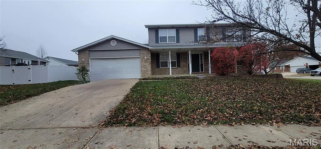915 Hunter Chaise Dr photo 1