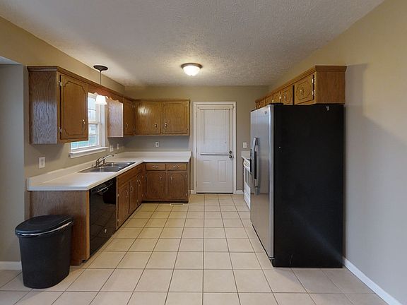 4th image of 9934 Gray Fox Dr