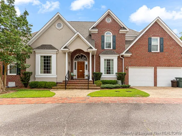 1709 Fairington Ln, Fayetteville, NC 28305