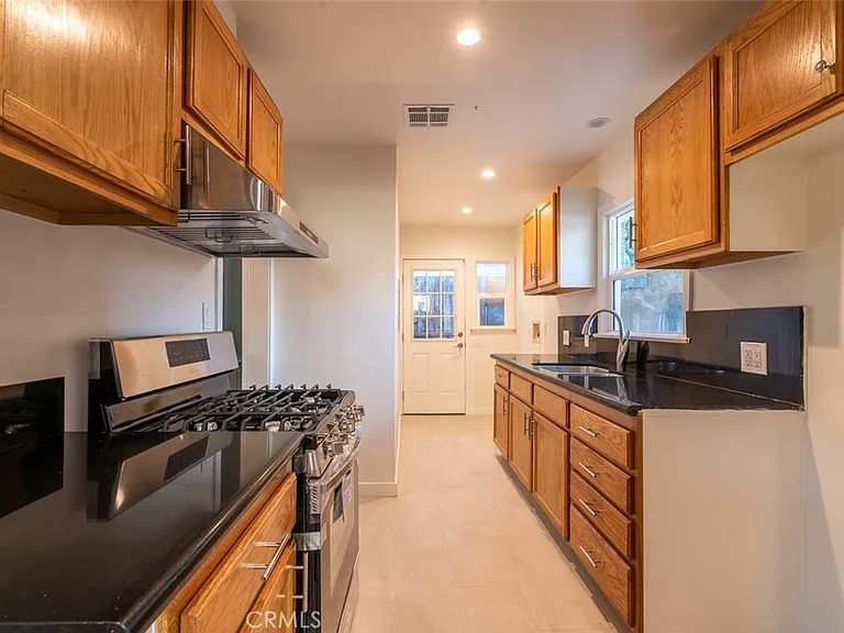 305 N Chevy Chase Dr — Photo 8