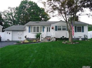 22 Ontario St, Port Jefferson Station, NY 11776