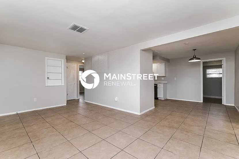 3542 Wiltshire Dr — Photo 4