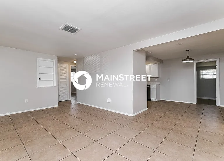 3542 Wiltshire Dr — Photo 4