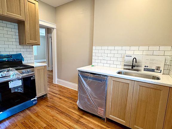 5th image of 5 Colliston Rd APT 7