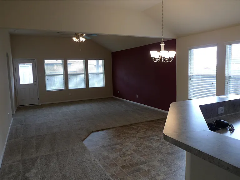 3335 View Valley Trl — Photo 4