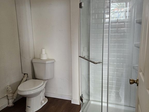 5th image of 402 Berrellesa St