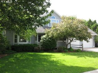 568 Mary Knoll Ln, Watertown, WI 53098