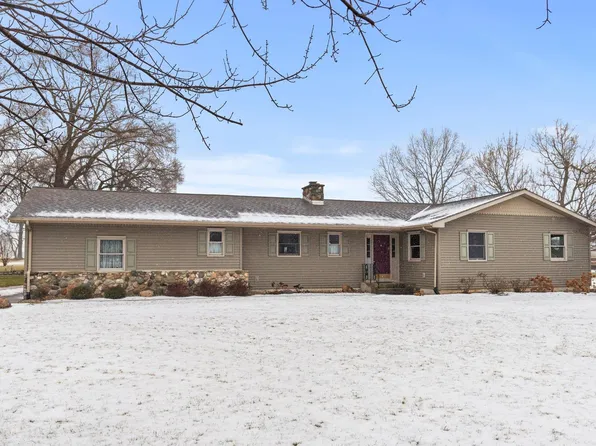 1206 Center St, Auburn, IN 46706